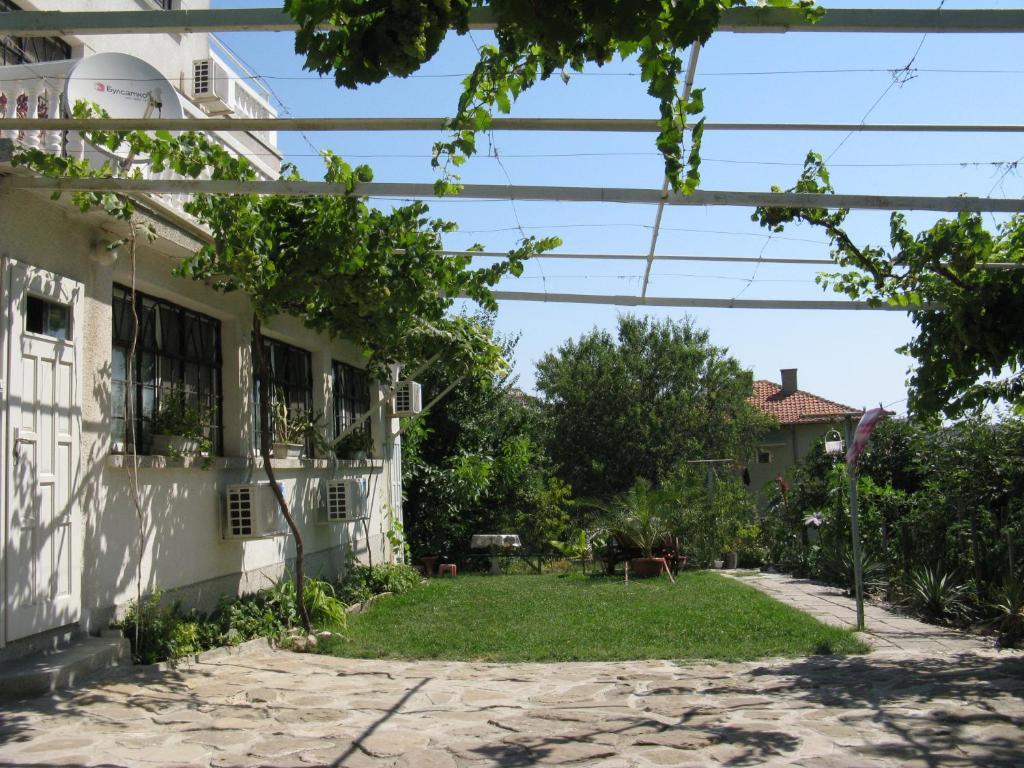 Guest House Rusalka Byala  Exterior foto